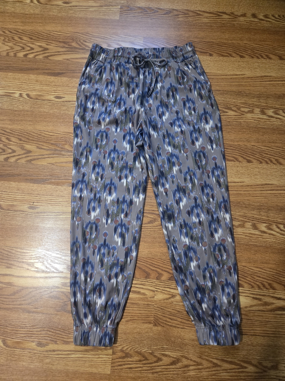 Rachel Zoe Gray Abstract Printed Jogger Pants with Blue & Olive Accents Sz M - Picture 1 of 6